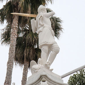 Reproduction of the statue of Saint George